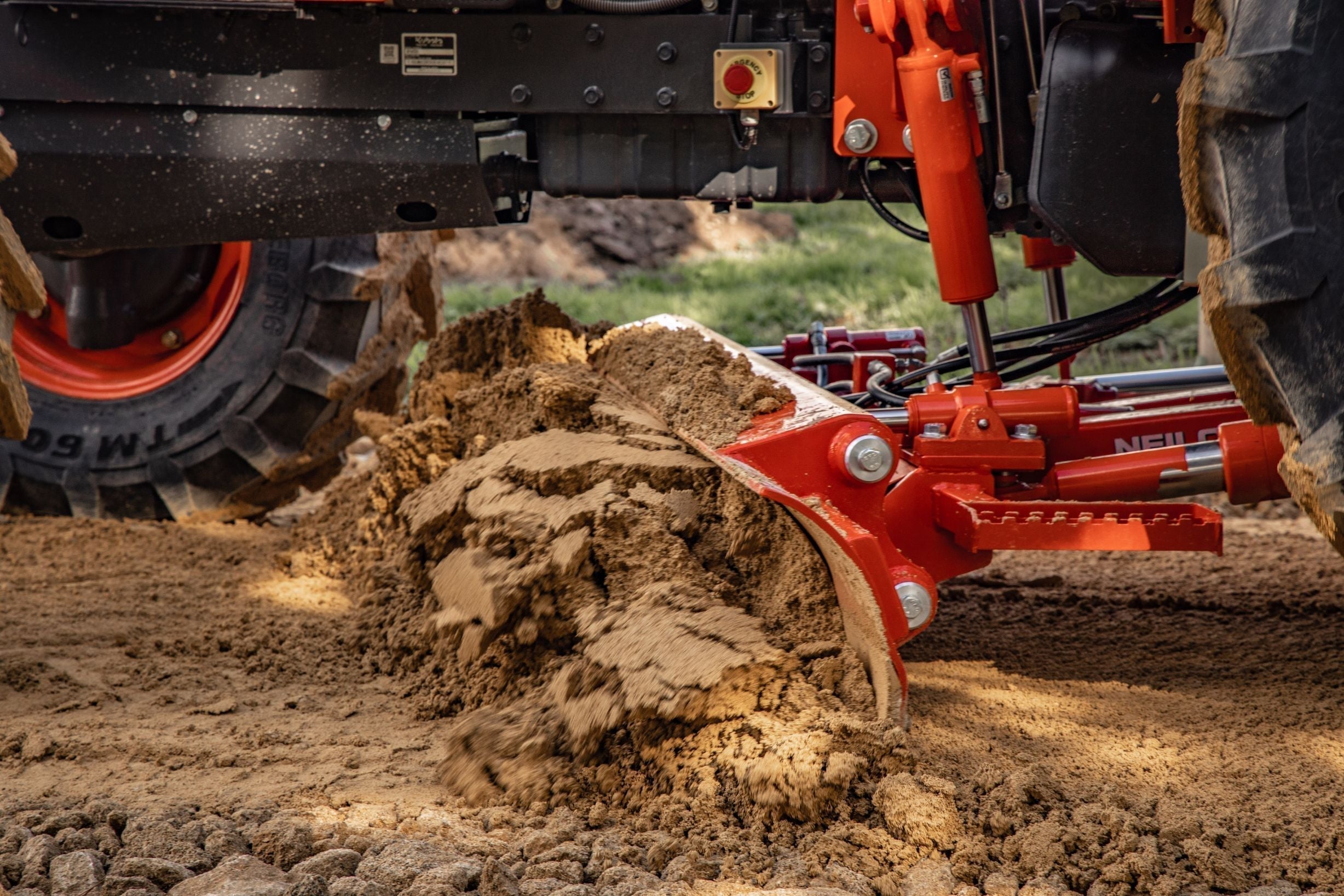 3D Grading vs. Laser Grading vs. Manual: Which Technology is Right for Your Project?