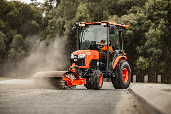 B3150 Cabin Broom - Neilo Equipment  1